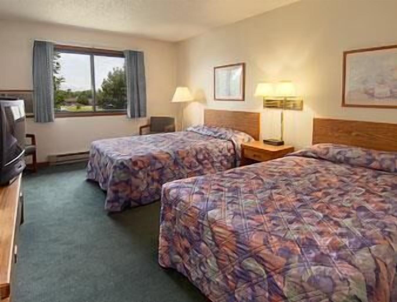 Baymont By Wyndham Oshkosh Airport Hotel Ruang foto
